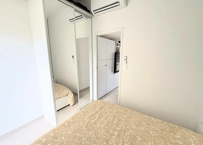 Naturiste Cap D'agde Heliovillage 90 *